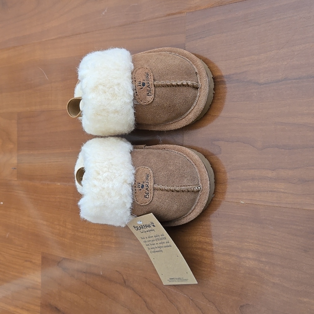 Toddler bearpaw slippers